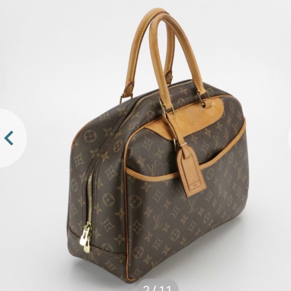 Vintage Classic: Louis Vuitton Deauville Handbag